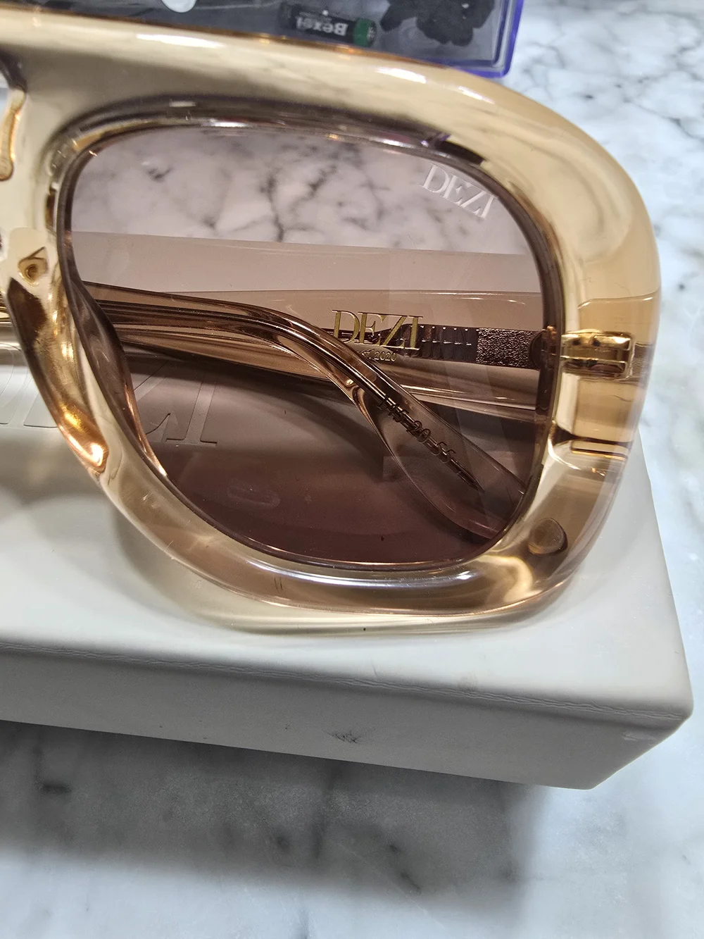 DEZI stylish sunglasses